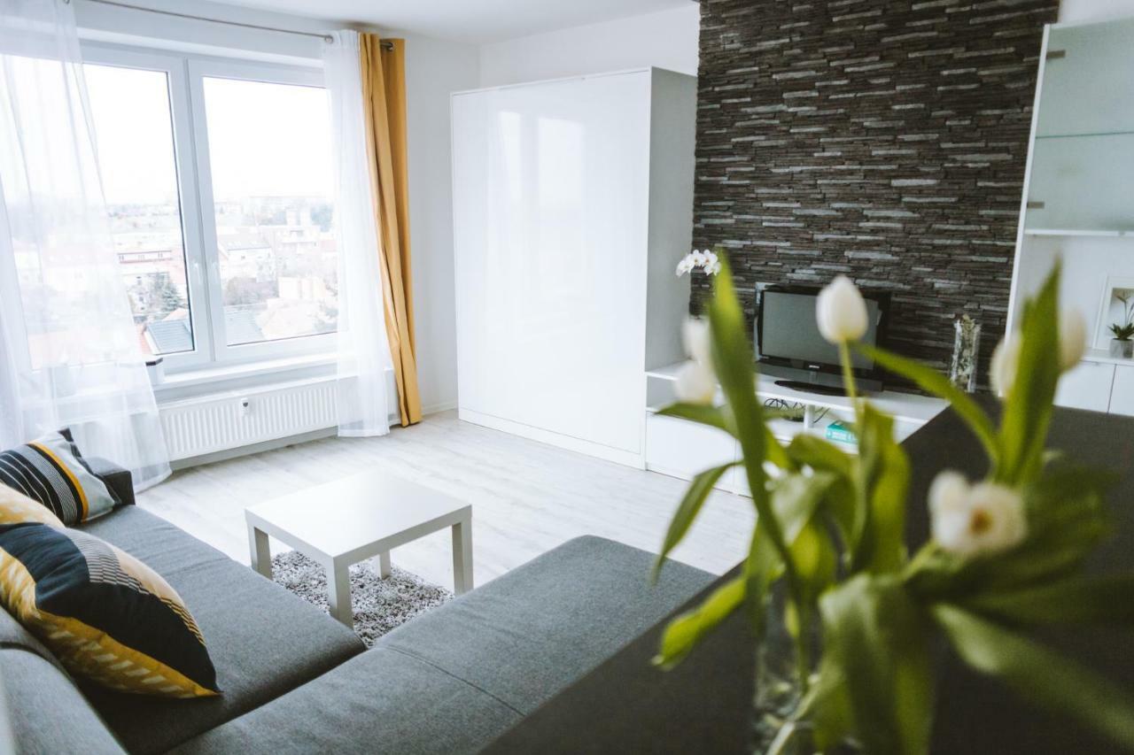 Design Apartment, The City Centre Close To The Health Spa بييشتِني المظهر الخارجي الصورة